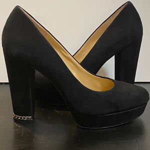 MICHAEL KORS BLACK SUEDE CHAINED PUMP WITH CHUNK PLATFORM HEAL